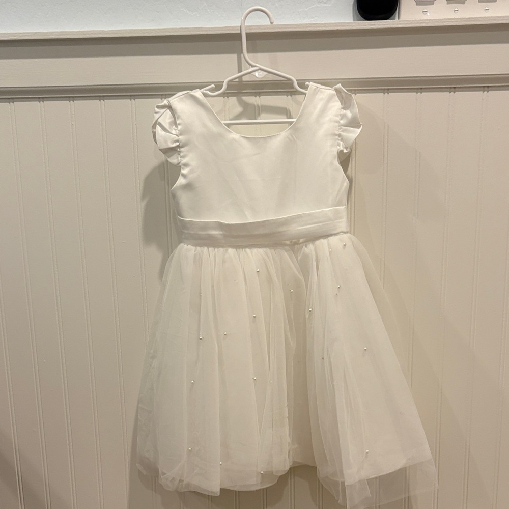White Dress/ Flower Girl Dress